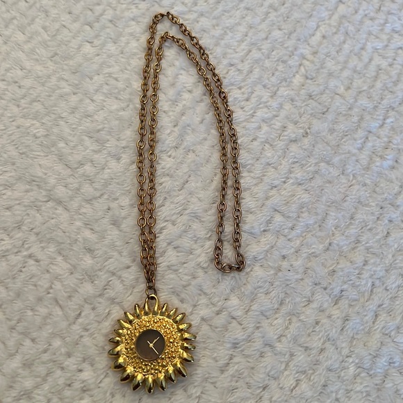 Jewelry - Vintage Fashion Jewelry Sunflower Pendant with watch Necklace Gold Tone